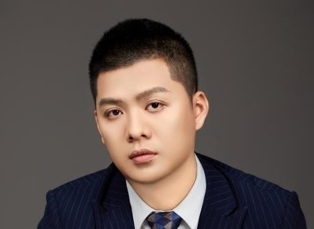 〖校友風(fēng)采〗卓靖雯：不負(fù)韶華、理想生花